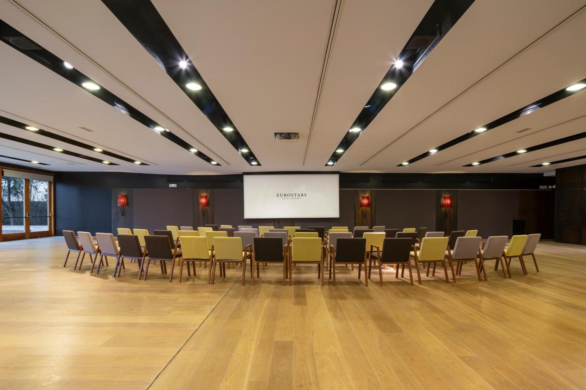 Eurostars Pamplona Otel Dış mekan fotoğraf