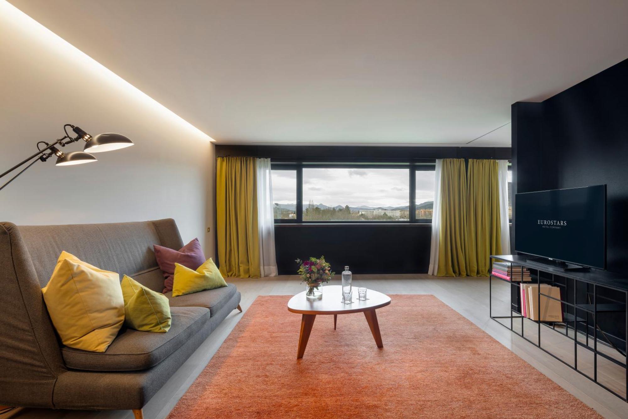 Eurostars Pamplona Otel Dış mekan fotoğraf