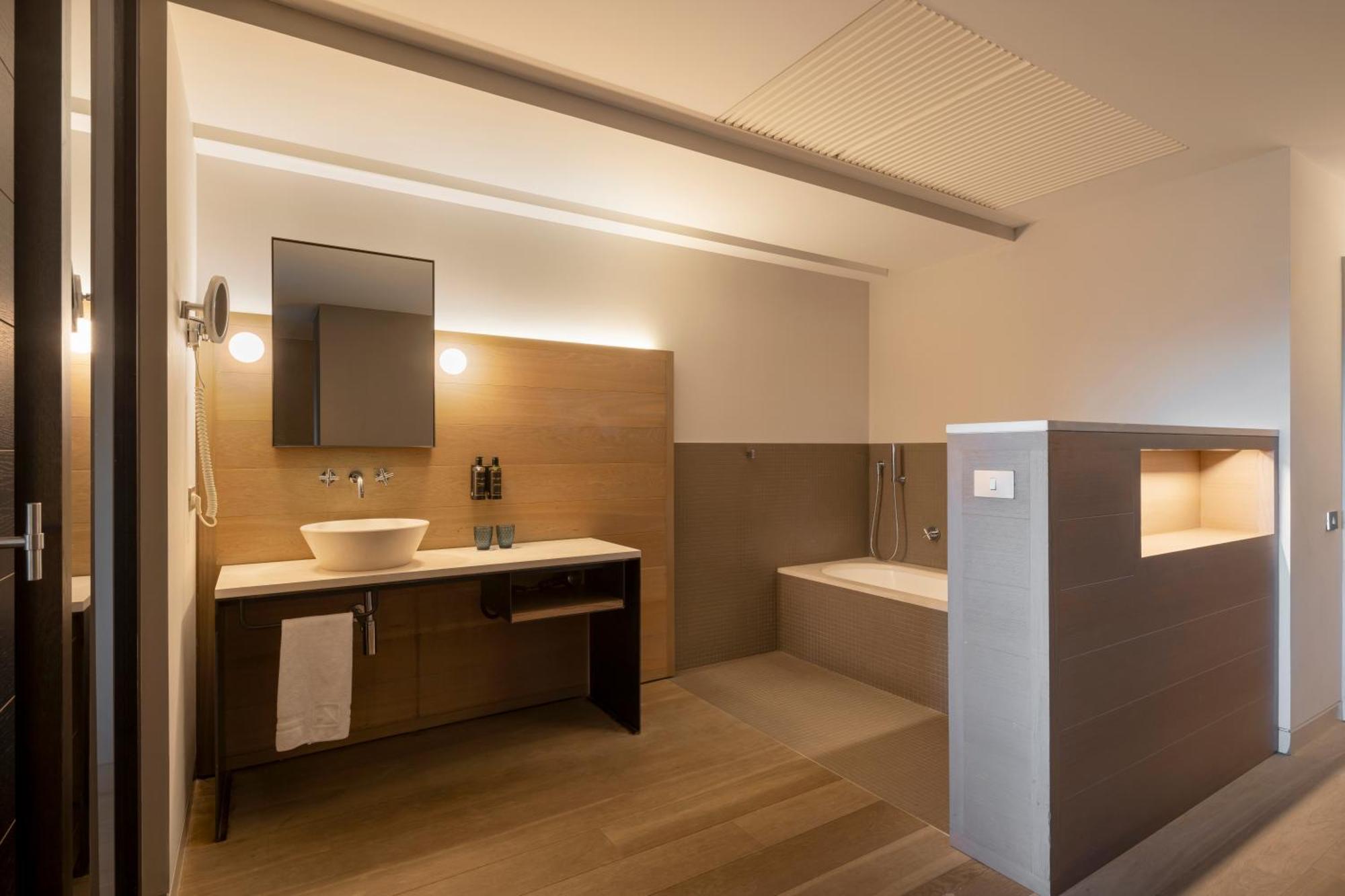 Eurostars Pamplona Otel Dış mekan fotoğraf