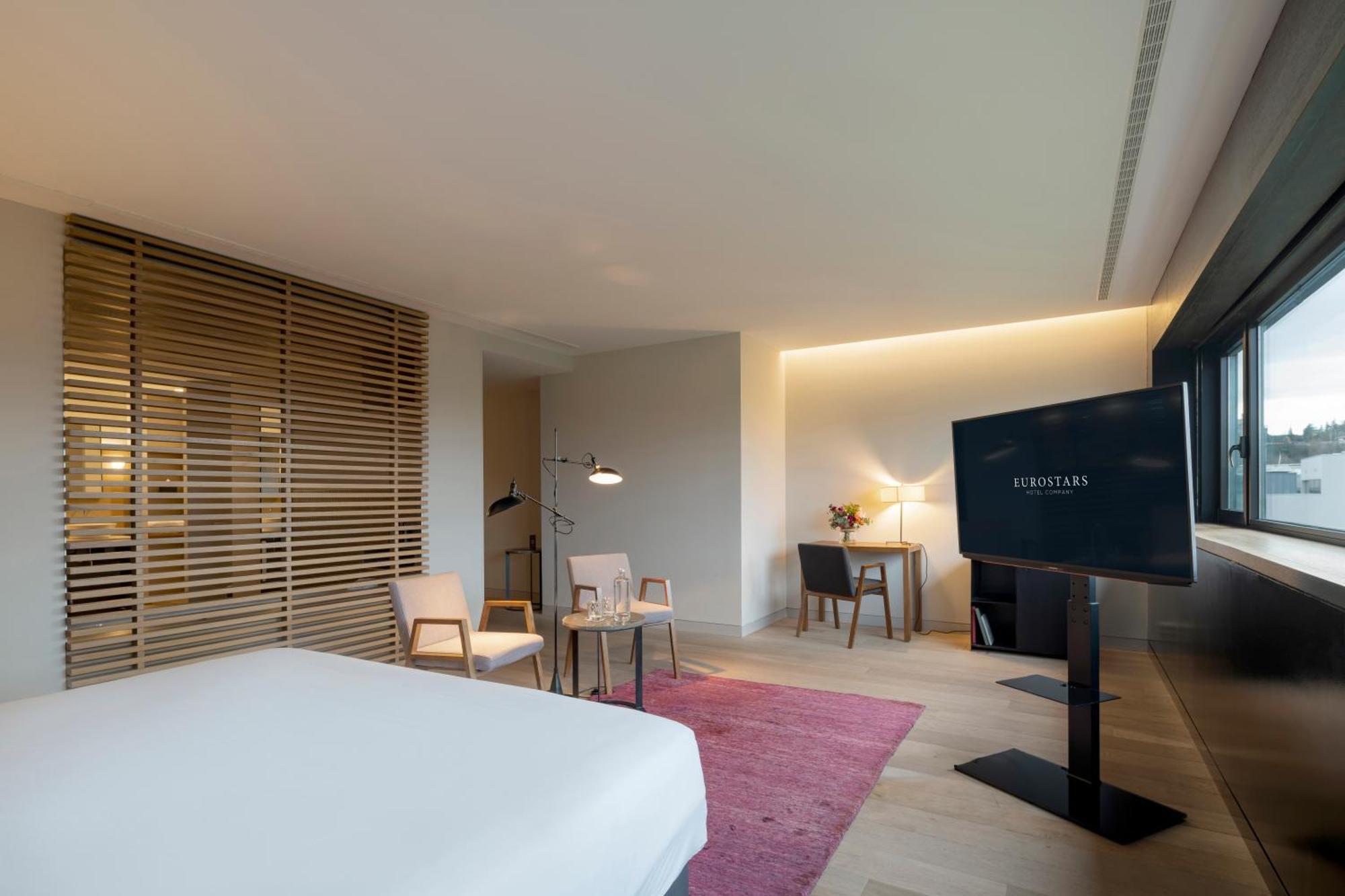 Eurostars Pamplona Otel Dış mekan fotoğraf